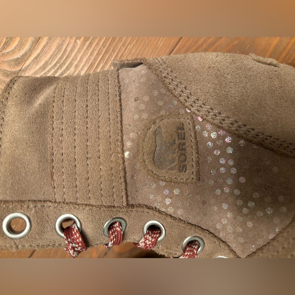 Sorel Meadow Lace II Suede Boots – Girls Size 2 - Picture 3 of 7